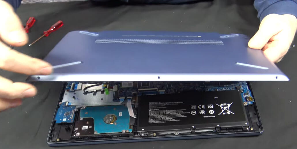 HP laptop battery replacement HT03XL 0
